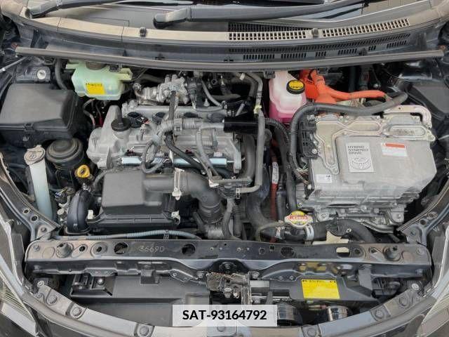 Toyota AQUA 2012-06 346470-17