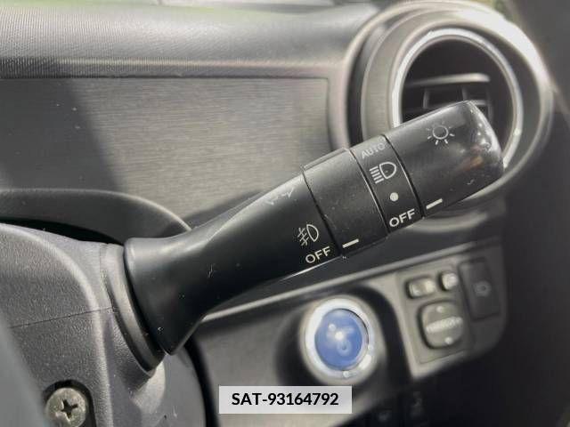 Toyota AQUA 2012-06 346470-6