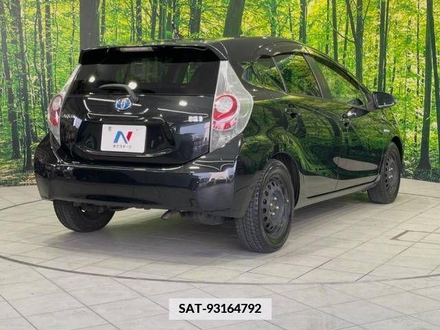 Toyota AQUA 2012-06 346470-16