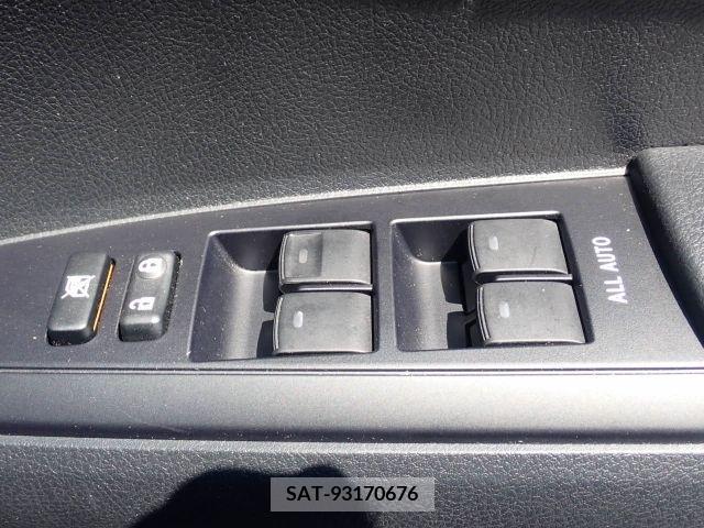 Toyota COROLLA AXIO 2019-05 358006-13