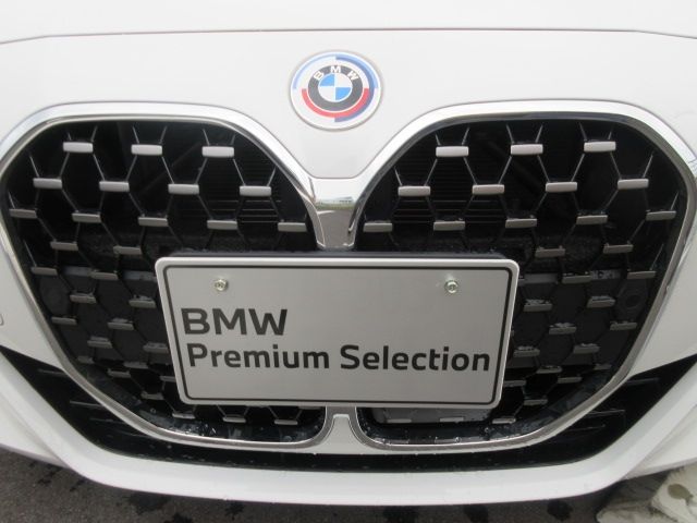 Bmw 4 SERIES 2022-10 2515-8
