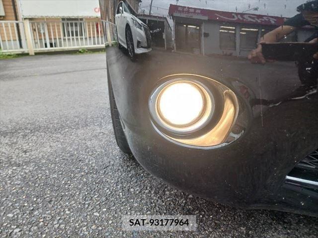 Nissan FUGA 2010-01 353737-28
