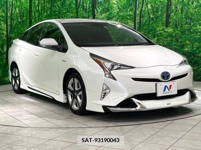 Toyota PRIUS 2017-09 366569-17