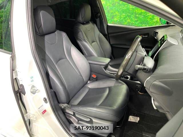 Toyota PRIUS 2017-09 366569-10