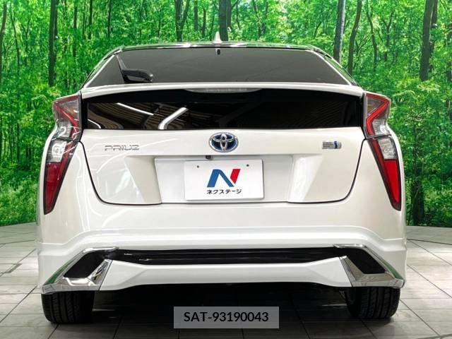 Toyota PRIUS 2017-09 366569-16