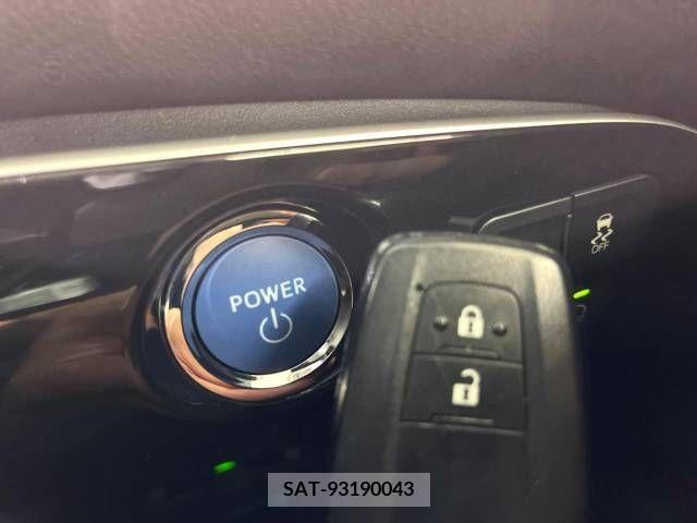Toyota PRIUS 2017-09 366569-8
