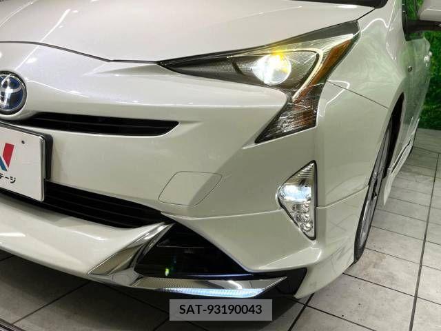 Toyota PRIUS 2017-09 366569-13