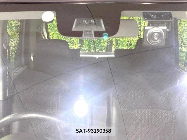 Suzuki SPACIA 2015-03 246030-3