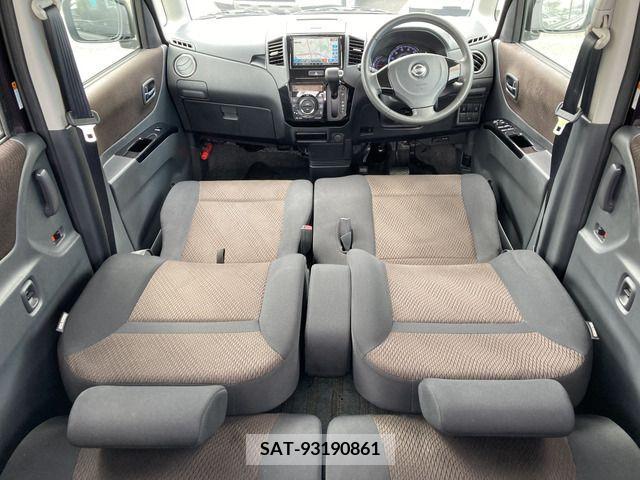 Nissan ROOX 2012-02 297947-4