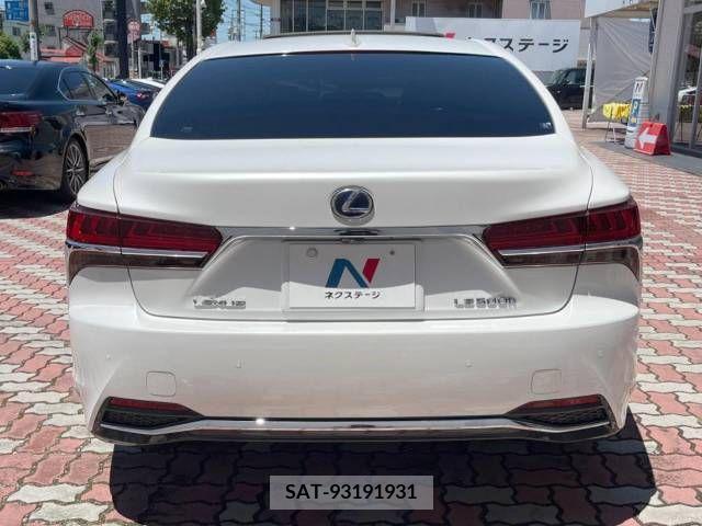 Lexus LS 2018-05 275436-15