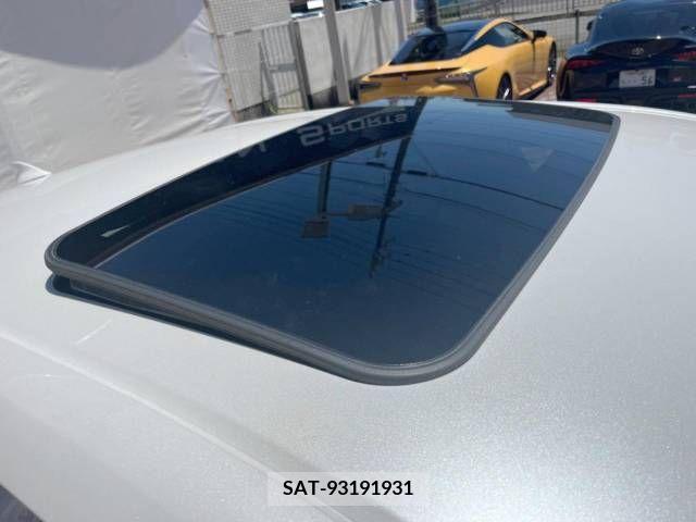 Lexus LS 2018-05 275436-5