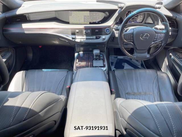 Lexus LS 2018-05 275436-1