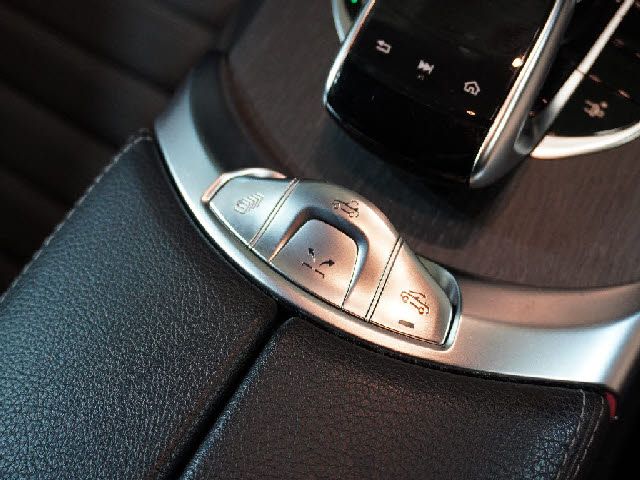 Mercedes Benz C-CLASS 2018-12 21803-17