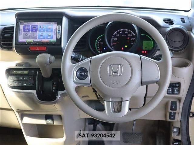Honda N BOX 2015-06 236267-1