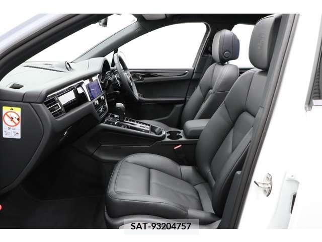 Porsche MACAN 2024-06 366245-9