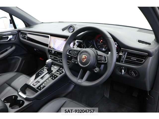 Porsche MACAN 2024-06 366245-2