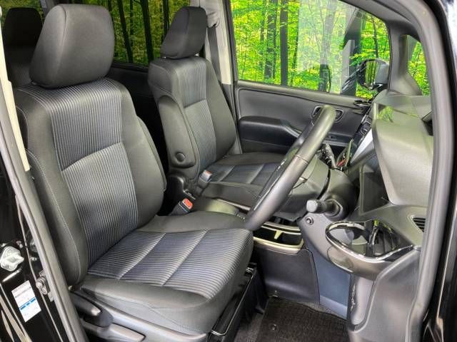 Toyota VOXY 2015-06 186748-8