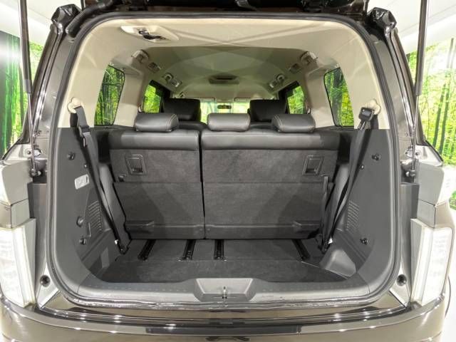 Nissan ELGRAND 2017-04 192978-11