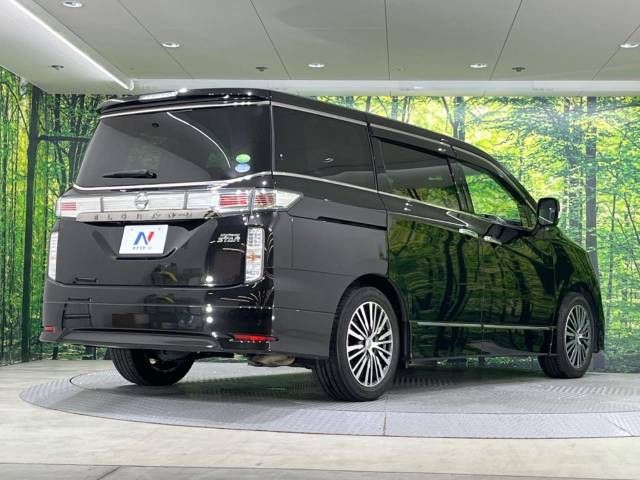 Nissan ELGRAND 2017-04 192978-18