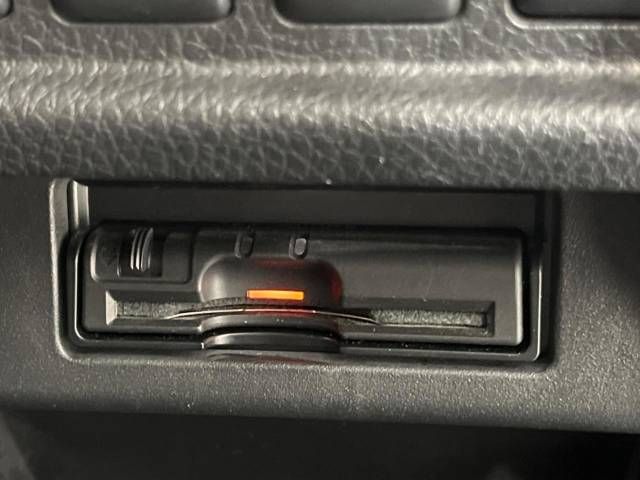 Nissan ELGRAND 2017-04 192978-4