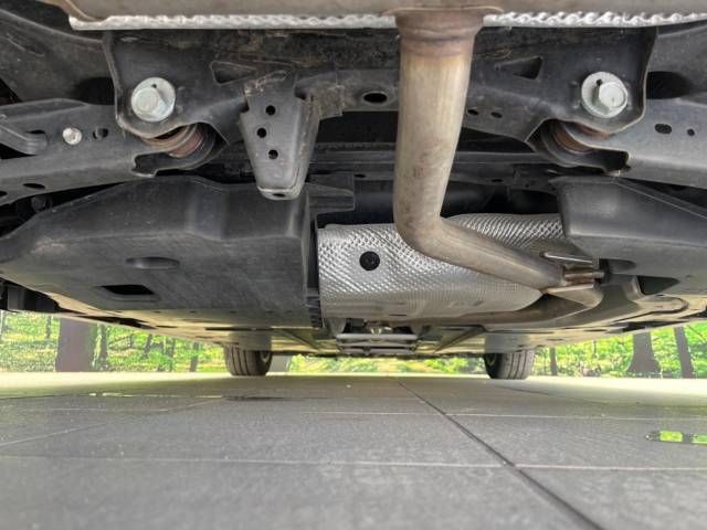 Toyota PRIUS 2017-09 183382-19