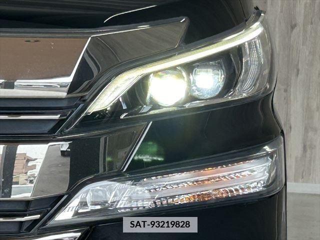 Toyota VELLFIRE 2015-07 385434-13