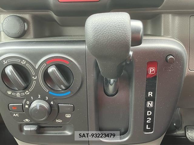 Suzuki EVERY 2023-05 301649-16