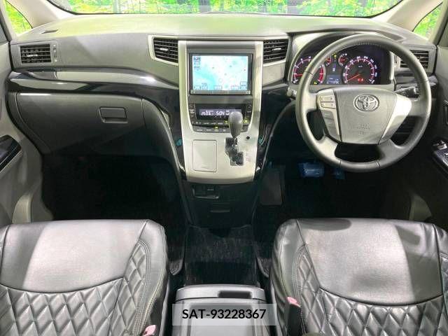 Toyota VELLFIRE 2012-05 215135-1
