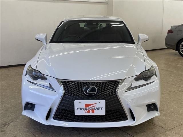 Lexus IS 2013-09 194381-1