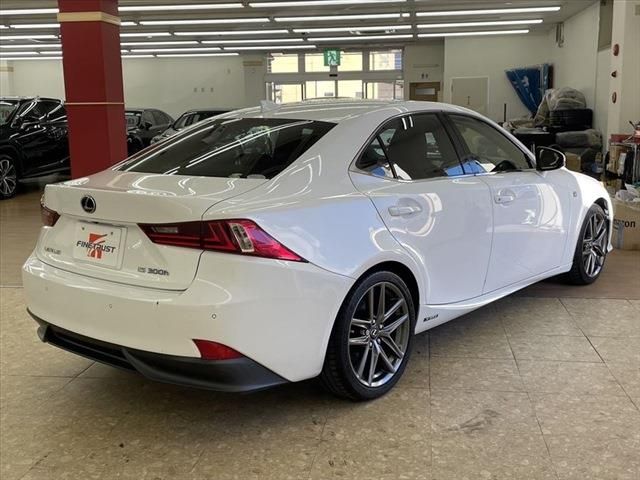 Lexus IS 2013-09 194381-4