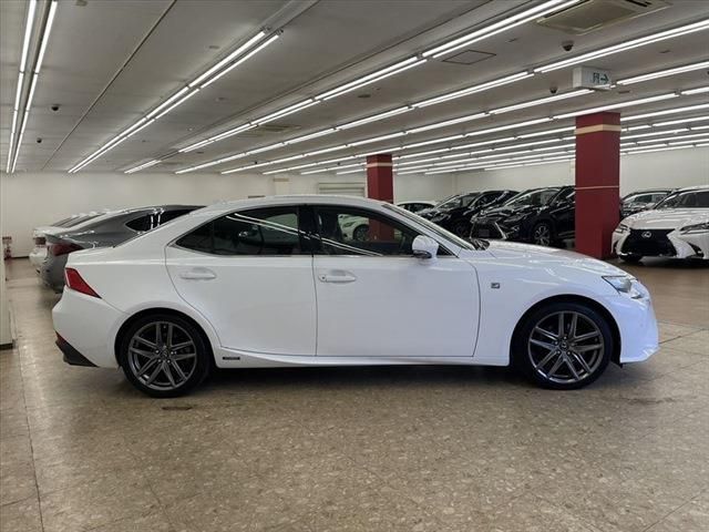 Lexus IS 2013-09 194381-3