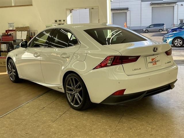 Lexus IS 2013-09 194381-6