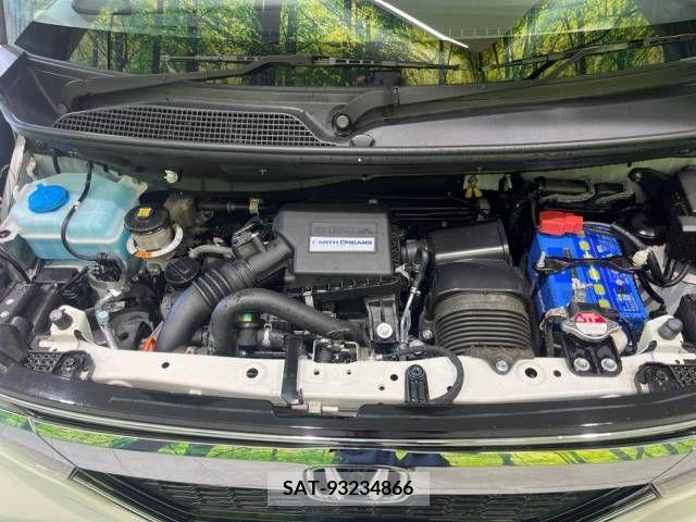 Honda N BOX CUSTOM 2018-01 278891-18