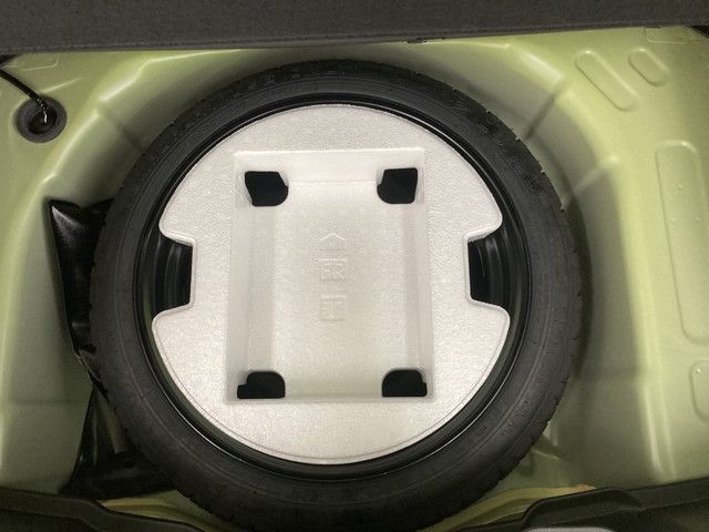 Toyota YARIS 2020-09 28028-13