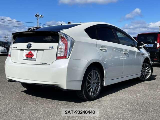 Toyota PRIUS 2014-07 216508-2