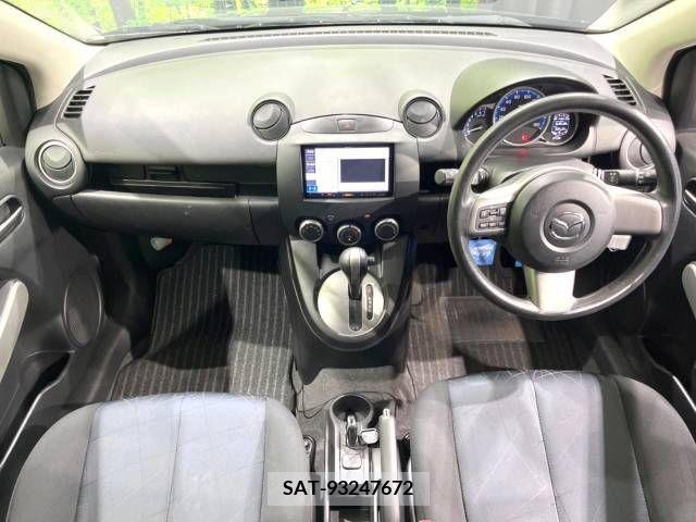 Mazda DEMIO 2012-09 301839-1