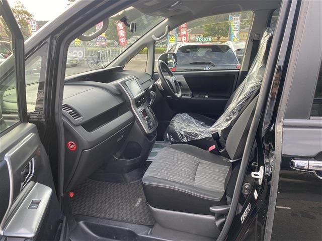 Toyota VOXY 2012-06 3465-3