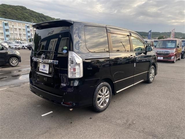 Toyota VOXY 2012-06 3465-2