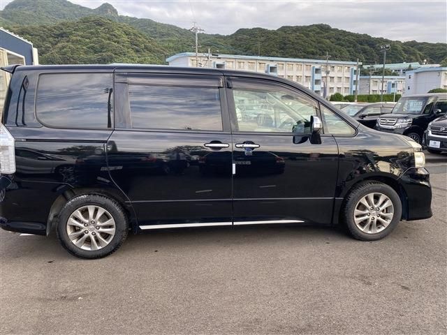 Toyota VOXY 2012-06 3465-12