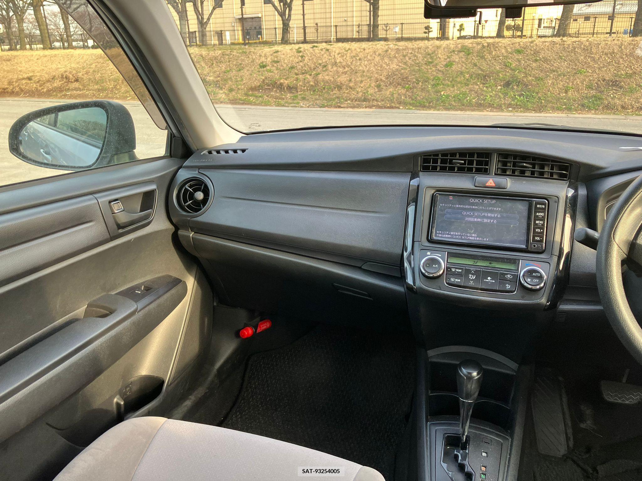 Toyota COROLLA AXIO 2017-03 257763-11