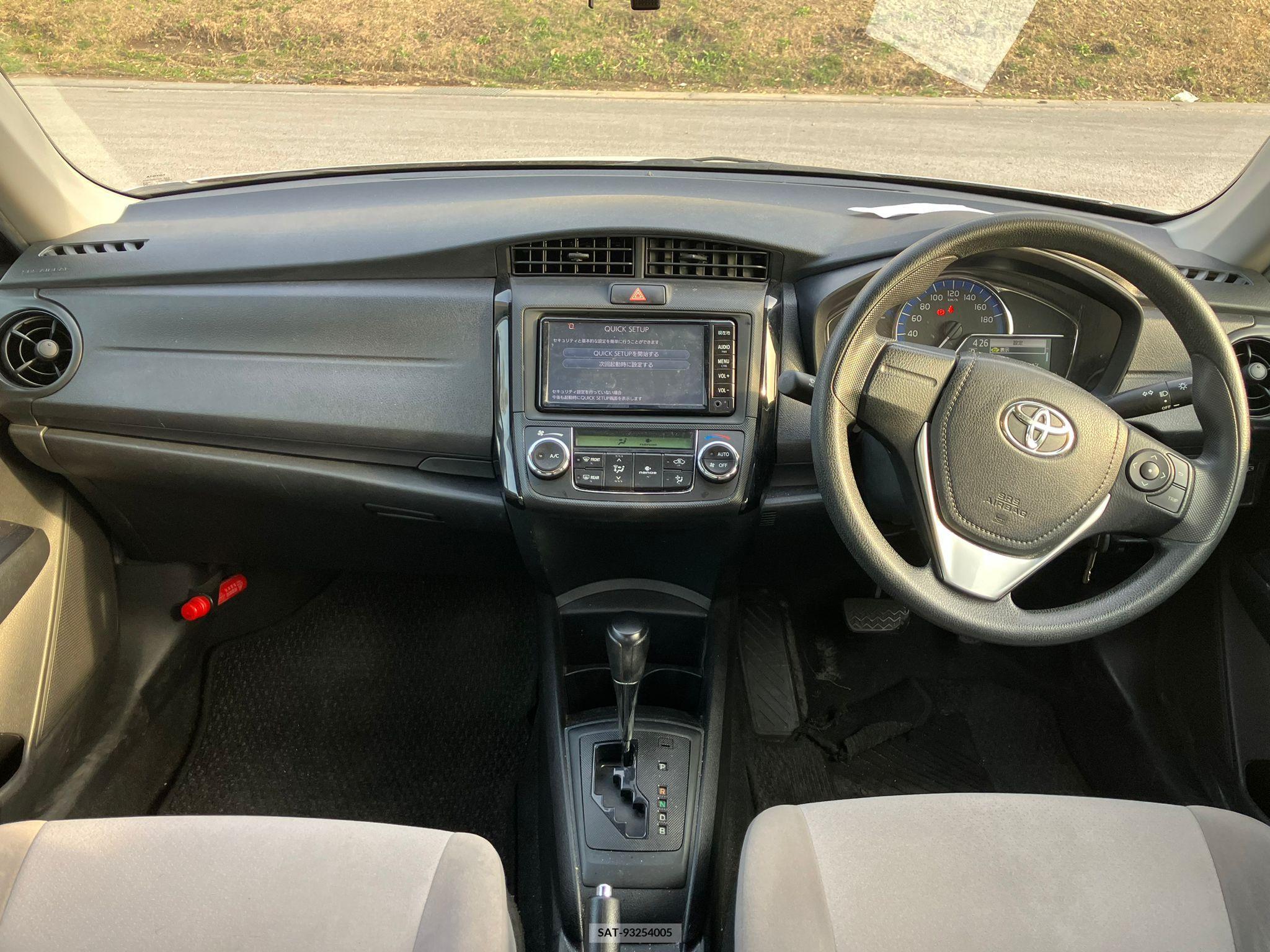 Toyota COROLLA AXIO 2017-03 257763-12