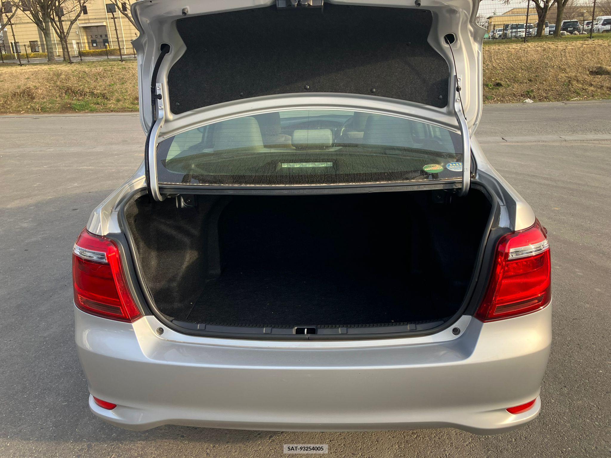 Toyota COROLLA AXIO 2017-03 257763-15