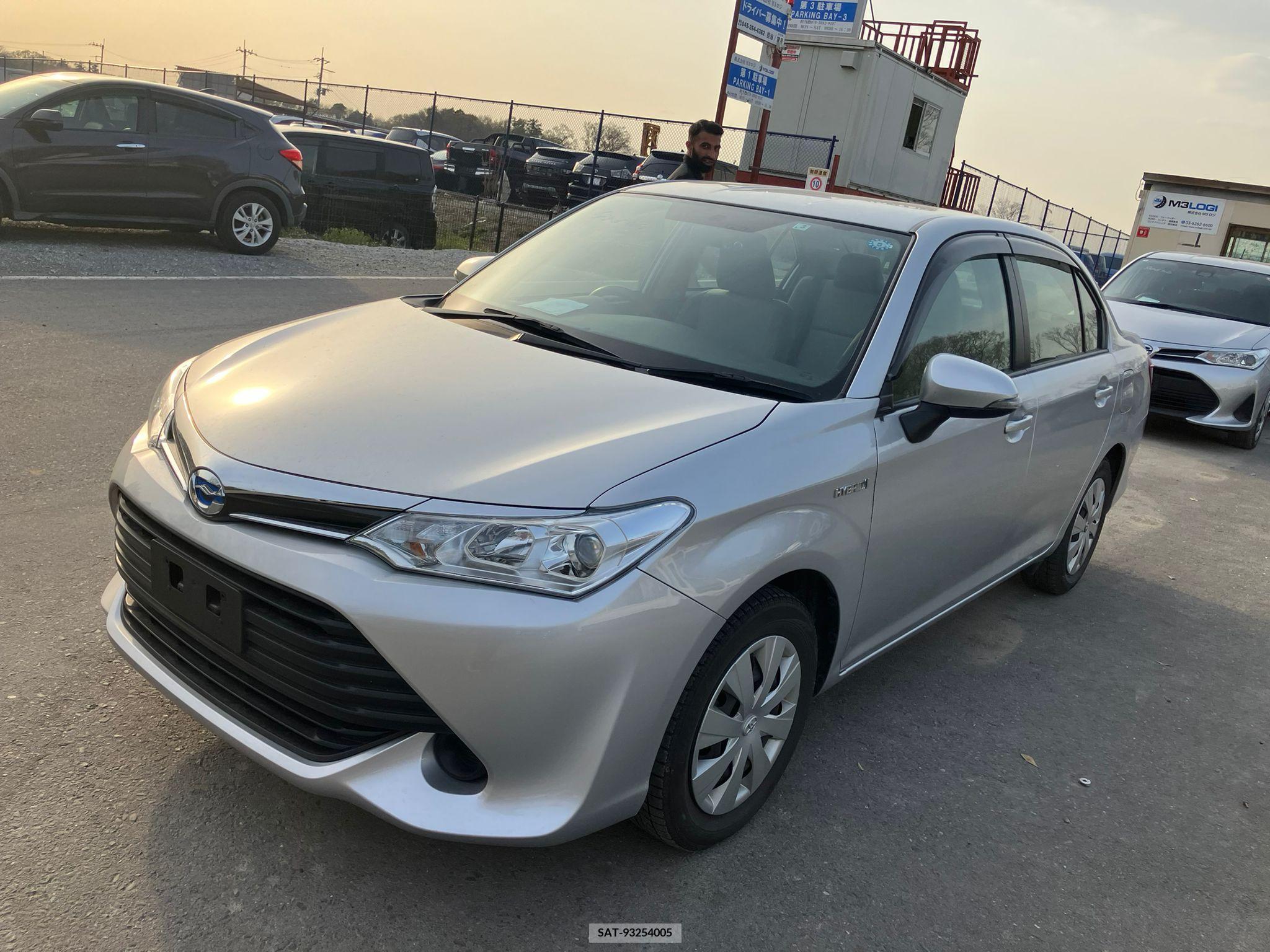 Toyota COROLLA AXIO 2017-03 257763-1