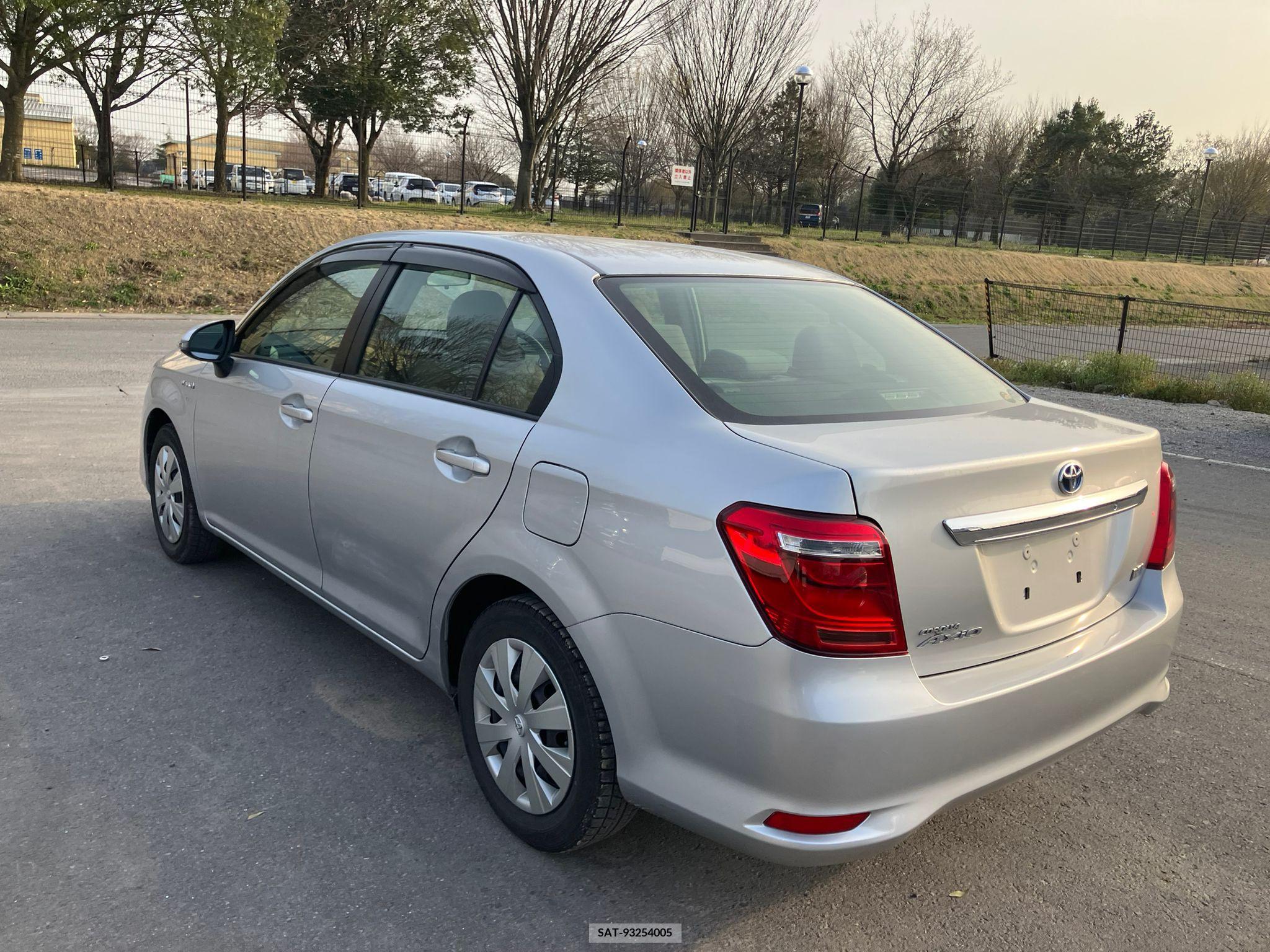 Toyota COROLLA AXIO 2017-03 257763-2