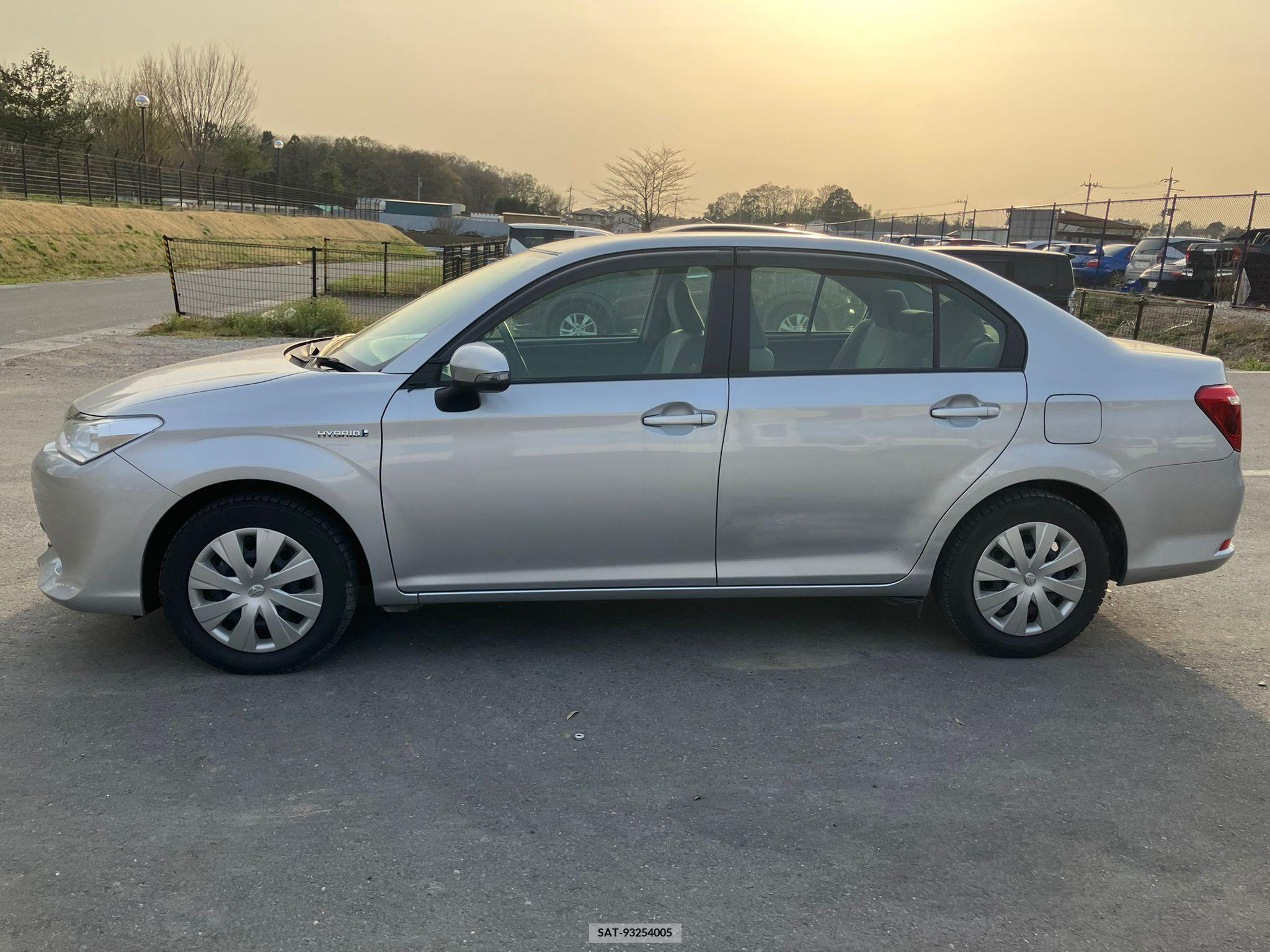 Toyota COROLLA AXIO 2017-03 257763-5