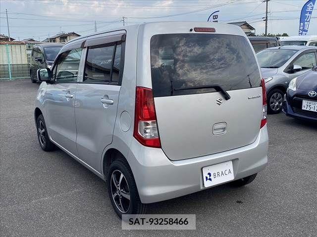 Suzuki WAGON R 2010-06 370962-10