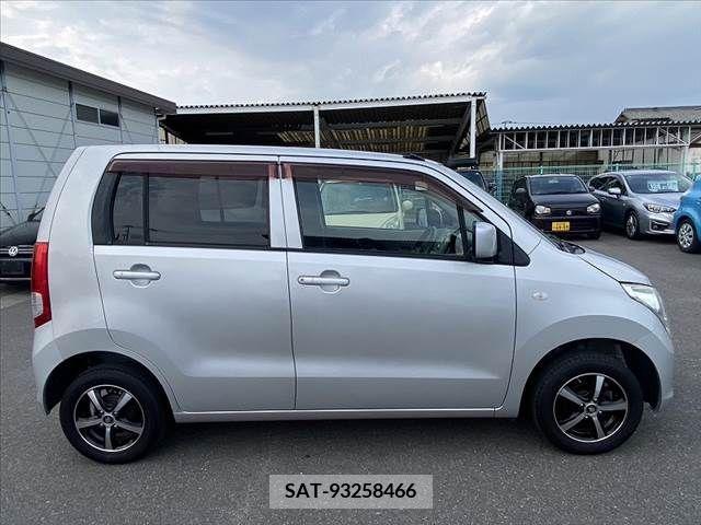 Suzuki WAGON R 2010-06 370962-8