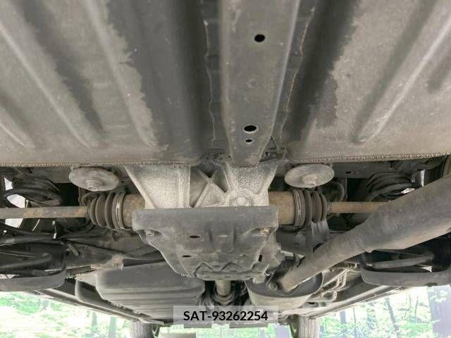 Toyota NOAH 2014-08 321697-19