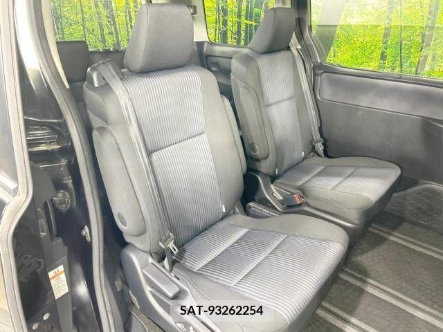 Toyota NOAH 2014-08 321697-8