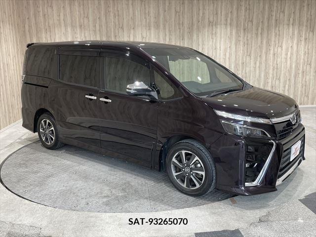 Toyota VOXY 2018-08 221948-2